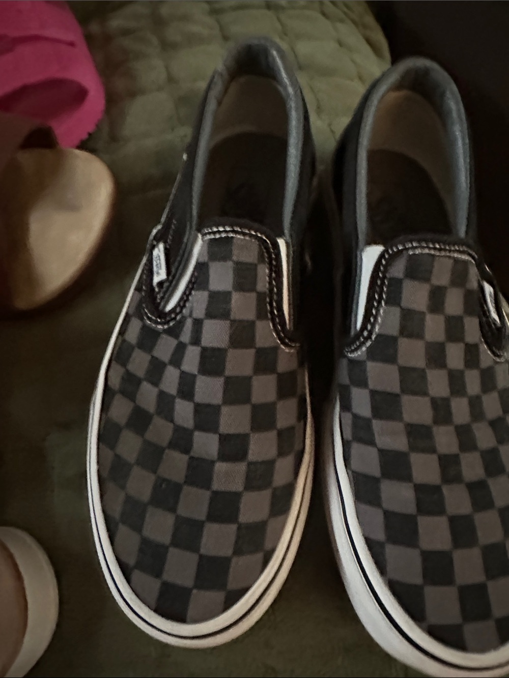 VANS 8.5 wm or 7.5 men , plaid . great cond